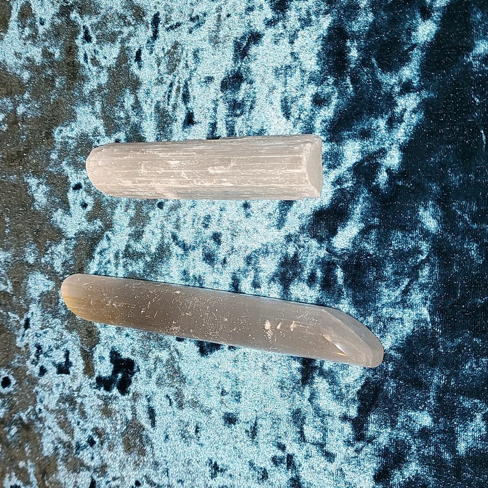 Selenite Rods - Picture 2 of 4